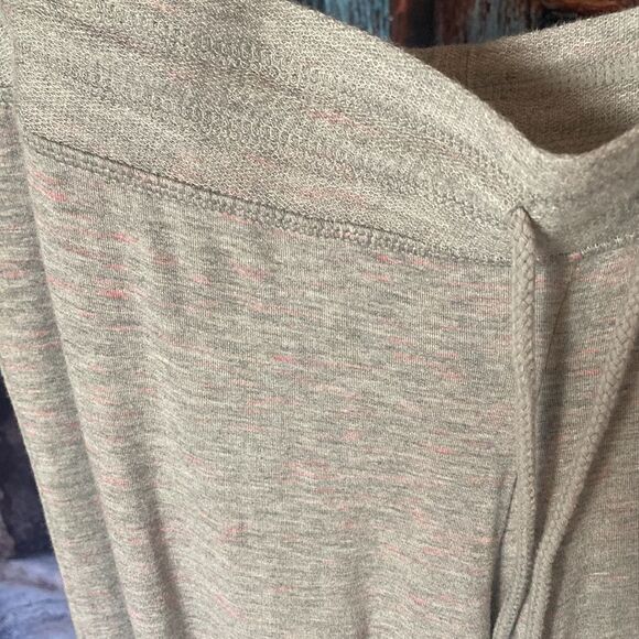 Felina grey and pink loungewear pants and shirt, size medium, good condition - Picture 3 of 12